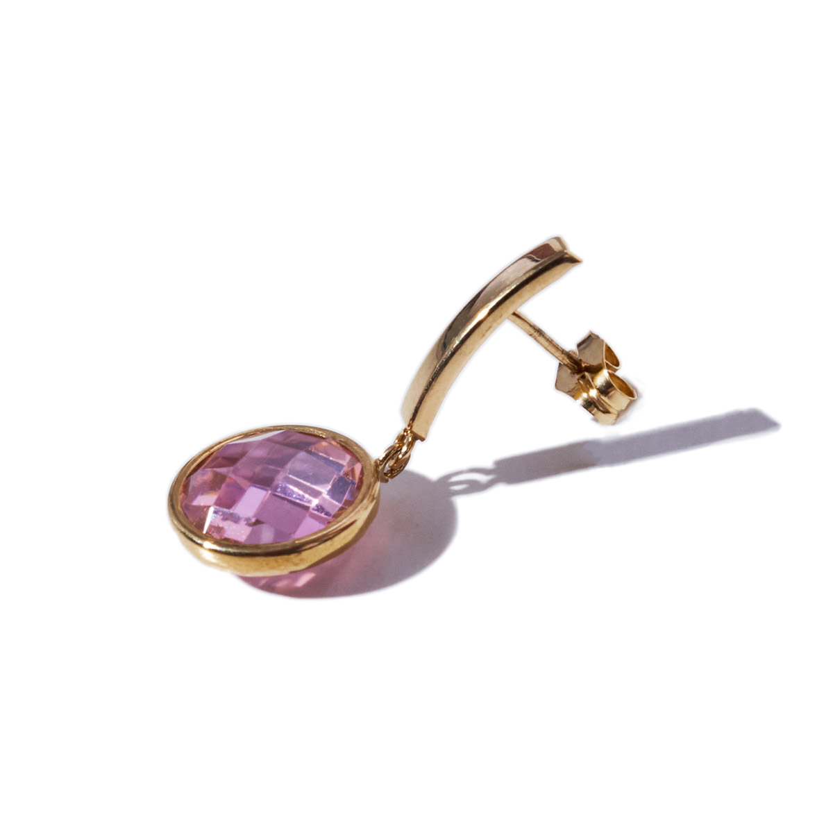 pendiente-oro-largo-rosa-2